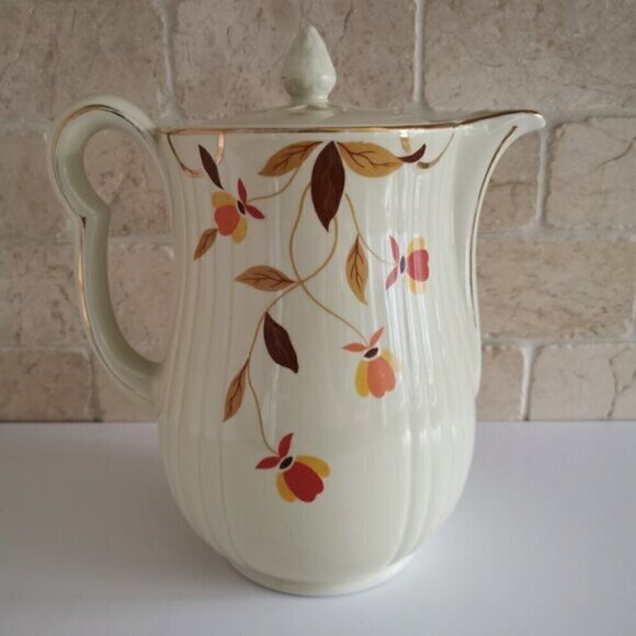 Autumn Leaves Coffee Pot w/Lid Vintage Hall Ceramic Fall Vibes Tea Pot Carafe - Picture 1 of 9